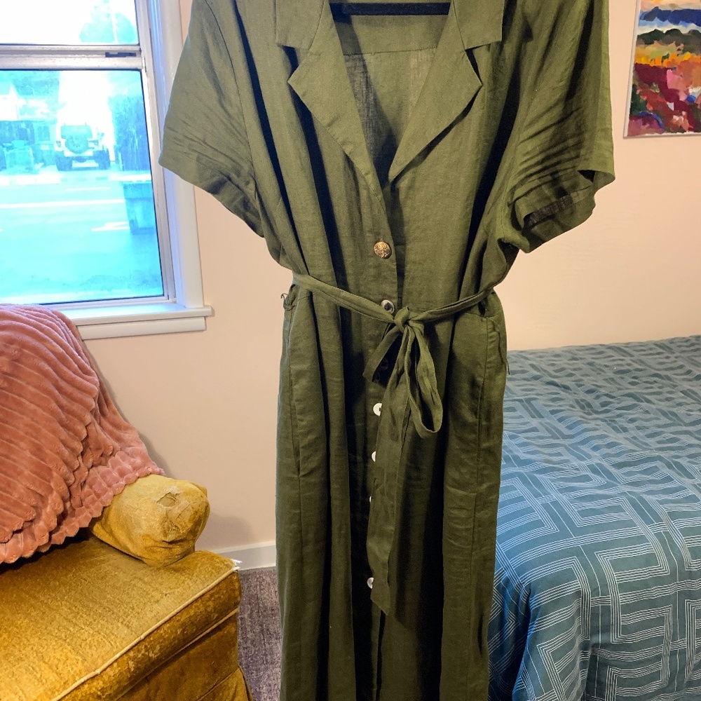 Green linen Quince dress